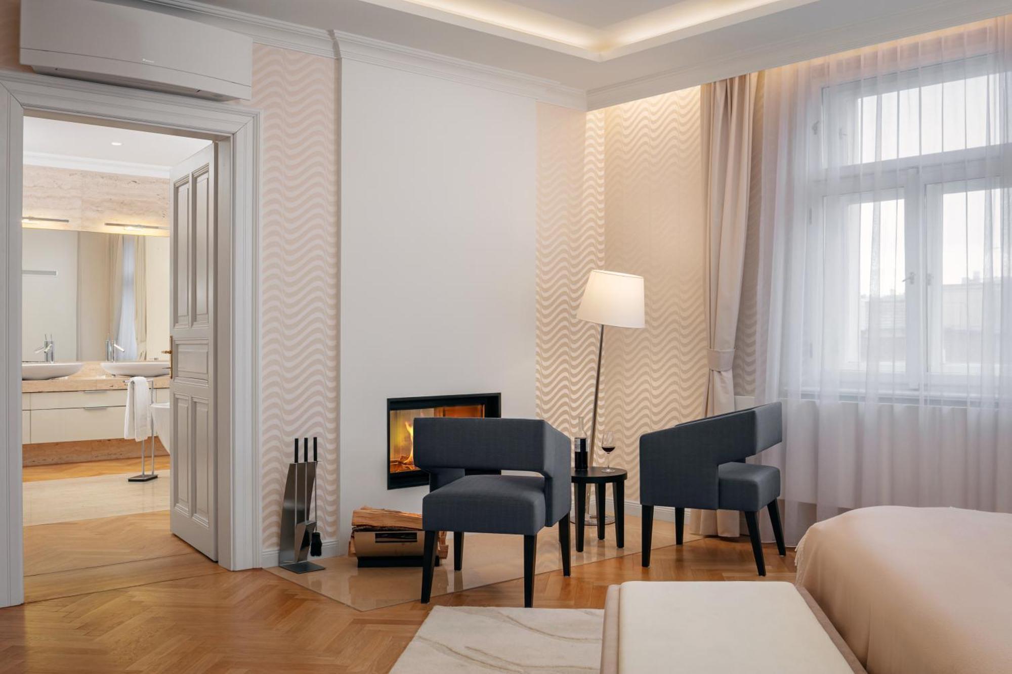 R16 Residences Apartahotel